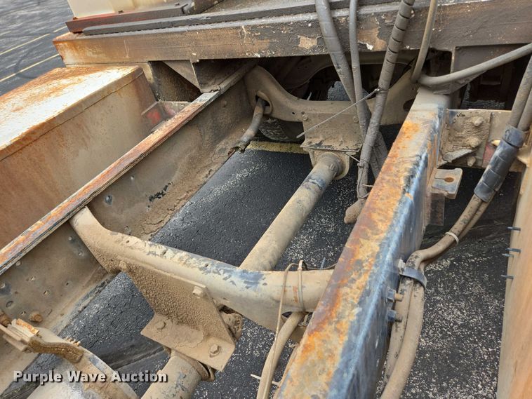 image for item ER5248 1987 International 1754 fuel / lube truck