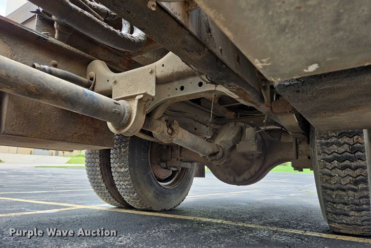 image for item ER5248 1987 International 1754 fuel / lube truck