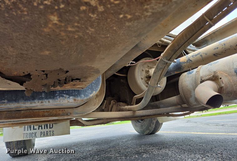 image for item ER5248 1987 International 1754 fuel / lube truck