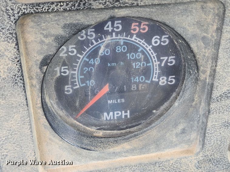 image for item ER5248 1987 International 1754 fuel / lube truck