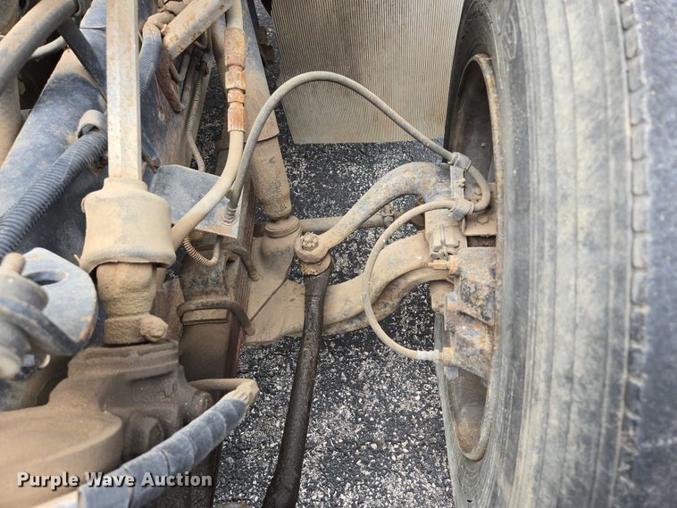 image for item ER5248 1987 International 1754 fuel / lube truck