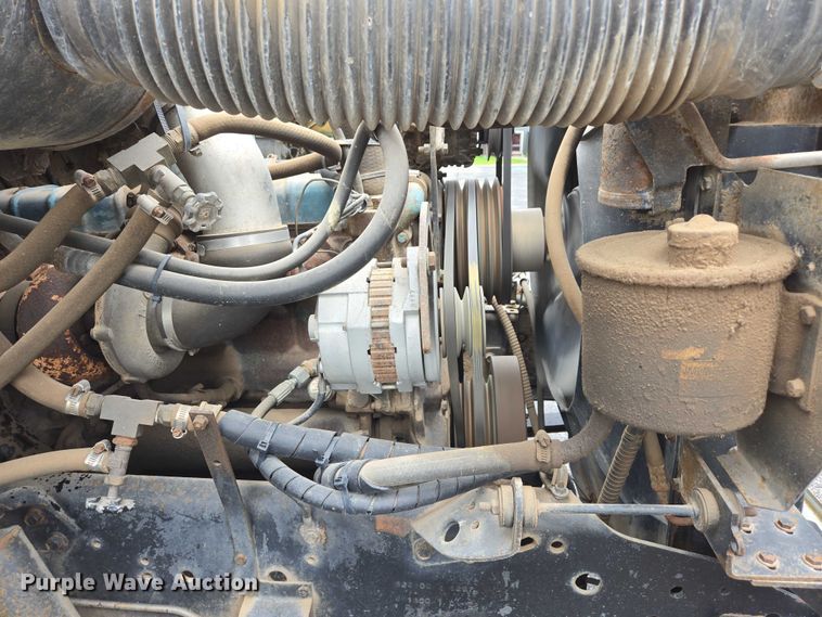 image for item ER5248 1987 International 1754 fuel / lube truck