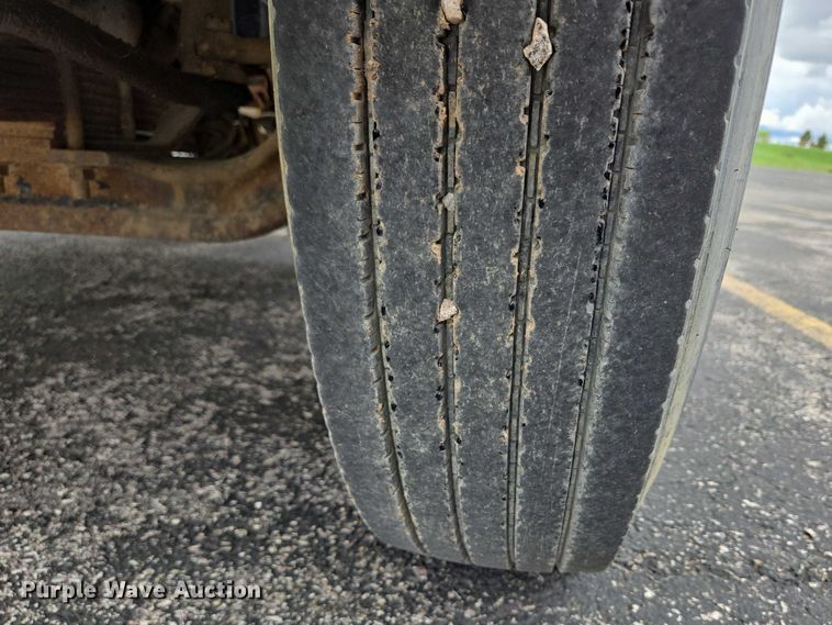 image for item ER5248 1987 International 1754 fuel / lube truck