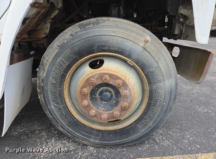 image for item ER5248 1987 International 1754 fuel / lube truck