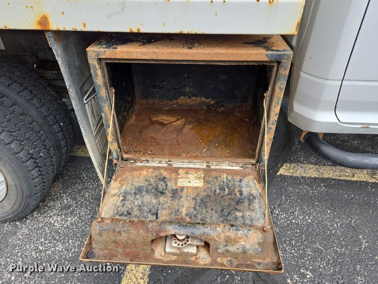 image for item ER5249 2011 Dodge Ram 5500 Crew Cab dump truck