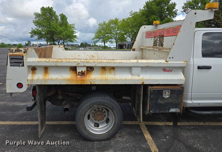image for item ER5249 2011 Dodge Ram 5500 Crew Cab dump truck