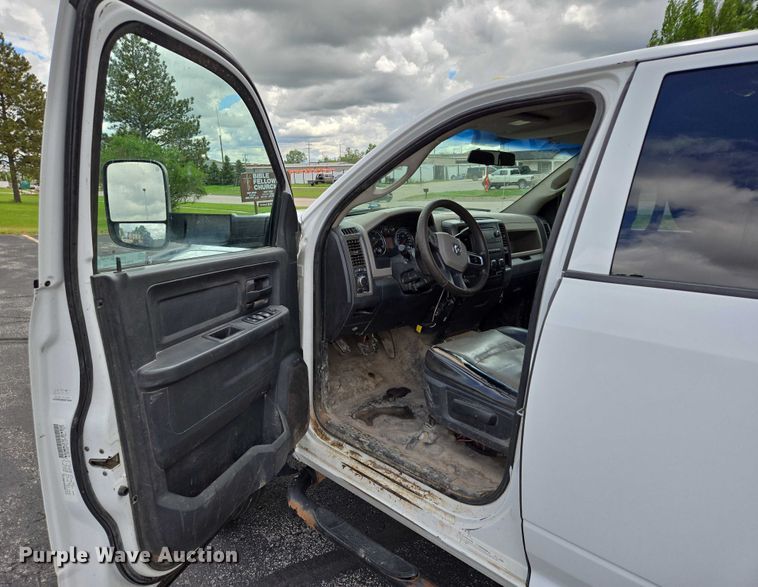 image for item ER5249 2011 Dodge Ram 5500 Crew Cab dump truck