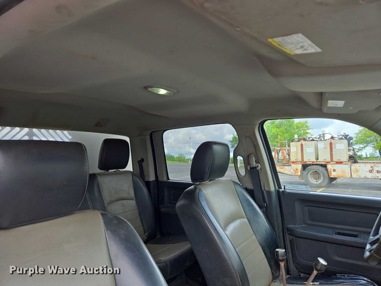 image for item ER5249 2011 Dodge Ram 5500 Crew Cab dump truck