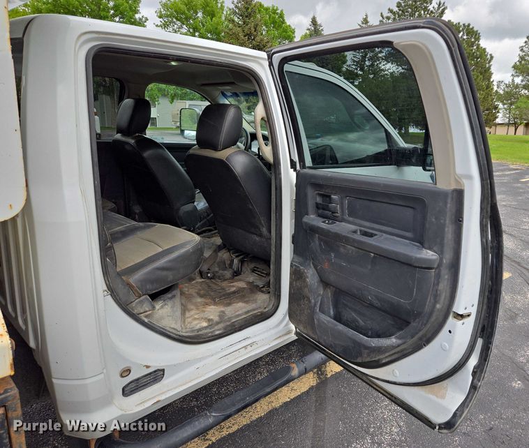 image for item ER5249 2011 Dodge Ram 5500 Crew Cab dump truck