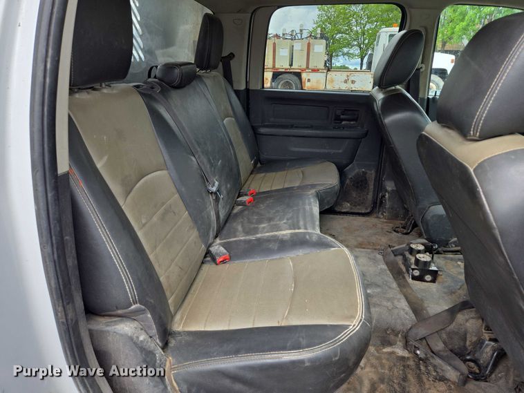 image for item ER5249 2011 Dodge Ram 5500 Crew Cab dump truck