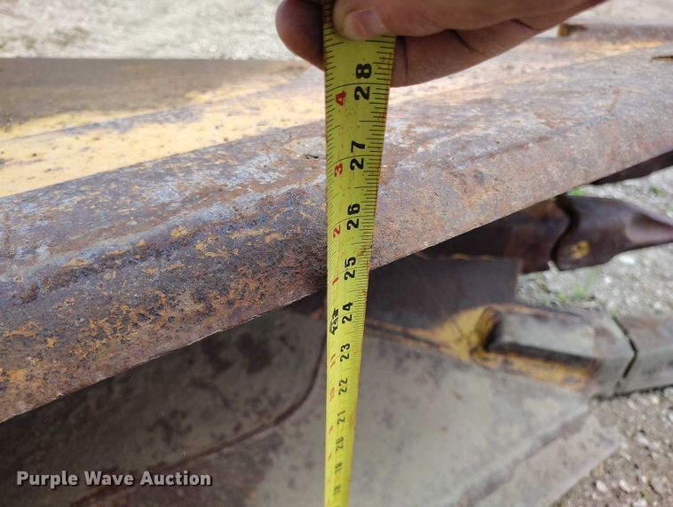 image for item IP9596 Esco excavator bucket