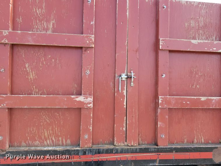 image for item NB9891 2015 Dodge Ram 5500 dump flatbed truck