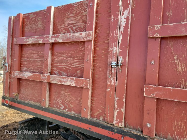 image for item NB9891 2015 Dodge Ram 5500 dump flatbed truck