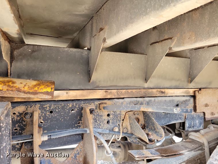 image for item NB9891 2015 Dodge Ram 5500 dump flatbed truck