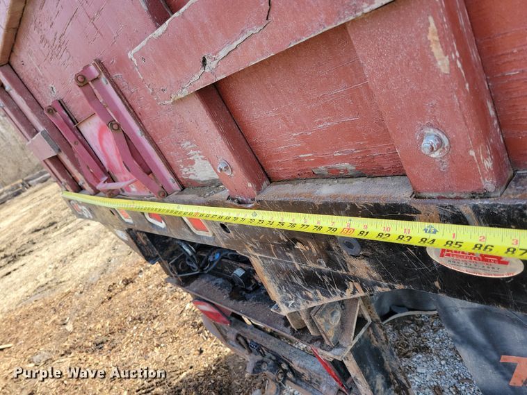 image for item NB9891 2015 Dodge Ram 5500 dump flatbed truck