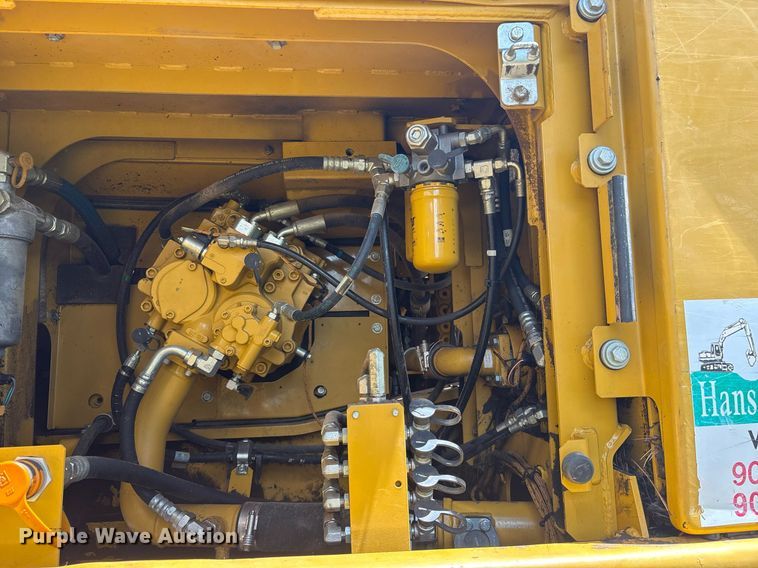 image for item ND9721 2019 Caterpillar 326F L excavator