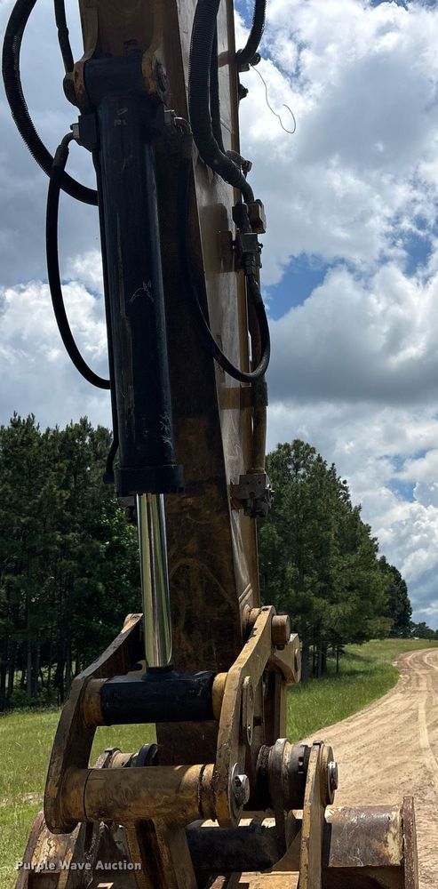 image for item ND9721 2019 Caterpillar 326F L excavator