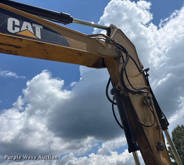 image for item ND9721 2019 Caterpillar 326F L excavator
