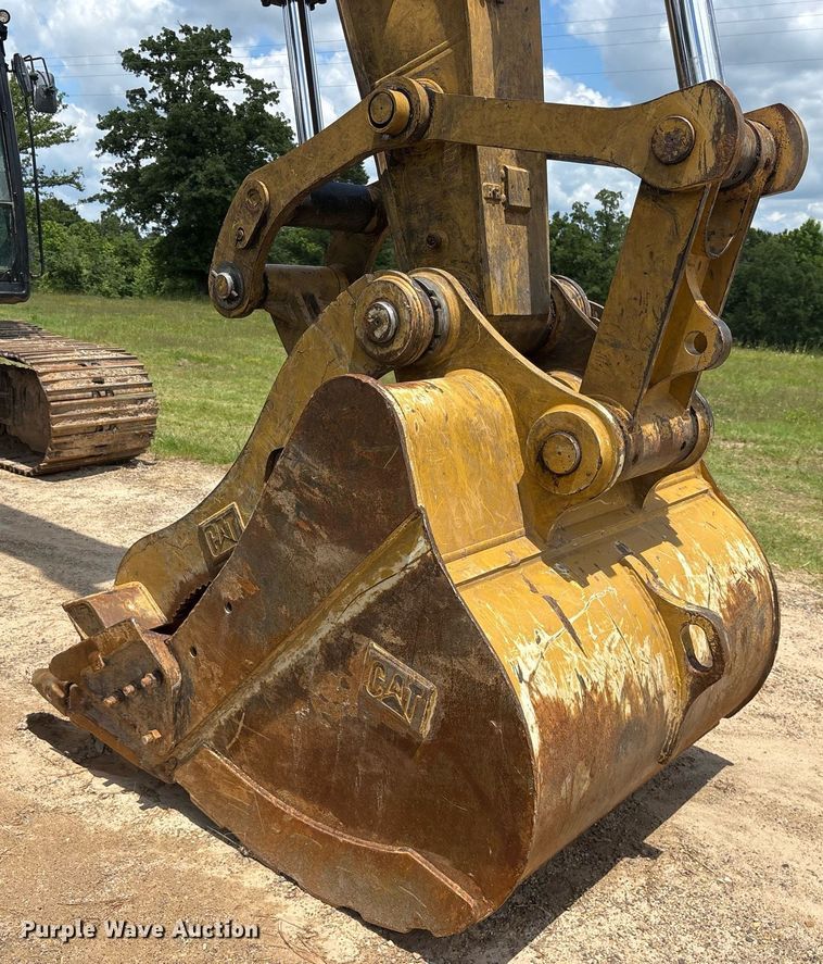 image for item ND9721 2019 Caterpillar 326F L excavator