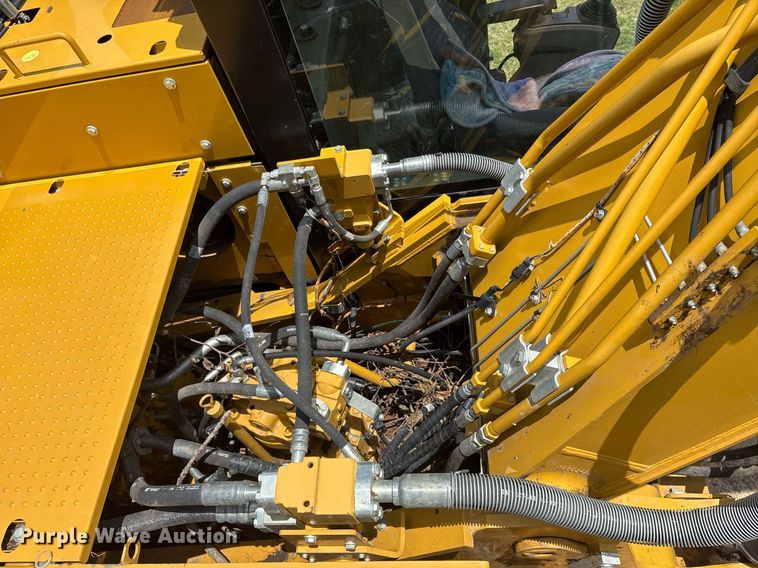 image for item ND9721 2019 Caterpillar 326F L excavator