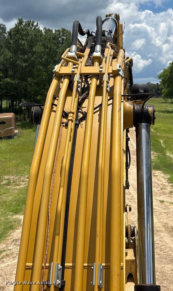 image for item ND9721 2019 Caterpillar 326F L excavator