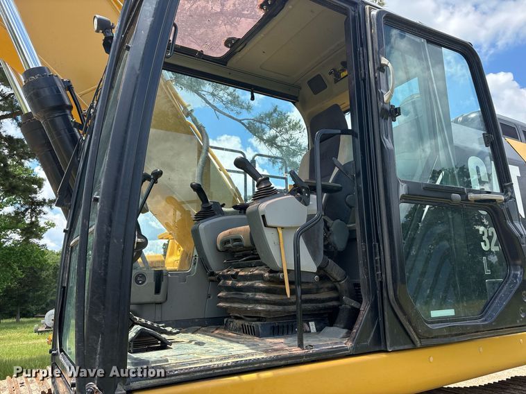 image for item ND9721 2019 Caterpillar 326F L excavator