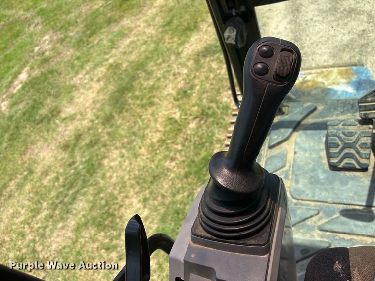 image for item ND9721 2019 Caterpillar 326F L excavator