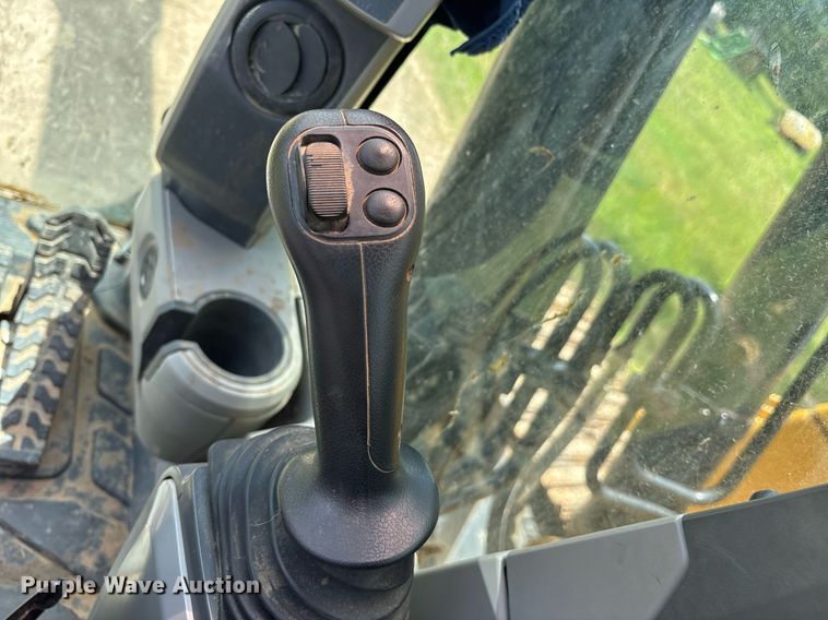 image for item ND9721 2019 Caterpillar 326F L excavator