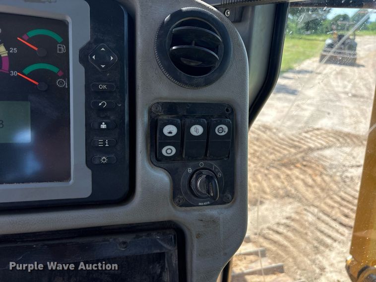 image for item ND9722 2014 Caterpillar D6T XL dozer