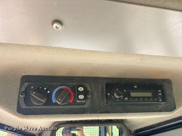 image for item ND9722 2014 Caterpillar D6T XL dozer