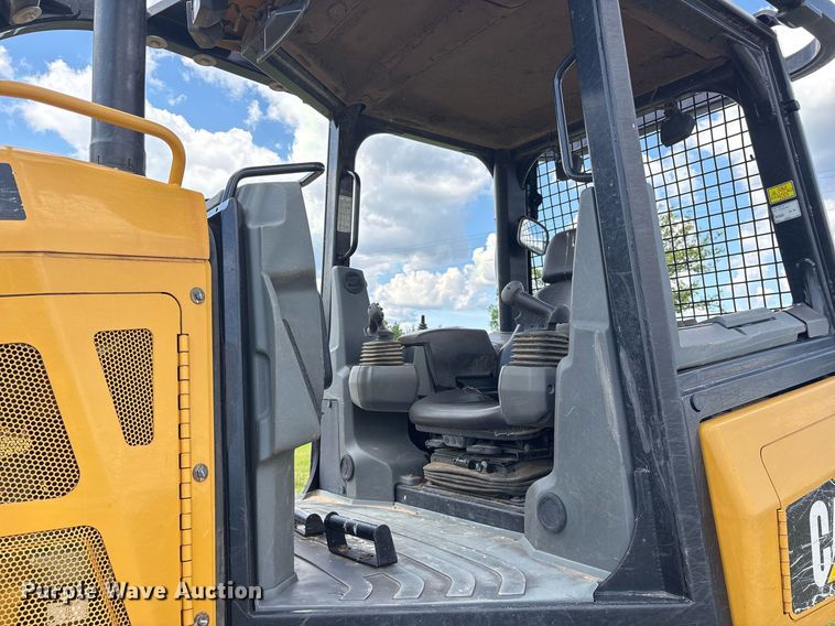 image for item ND9724 2019 Caterpillar D5K2 XL dozer