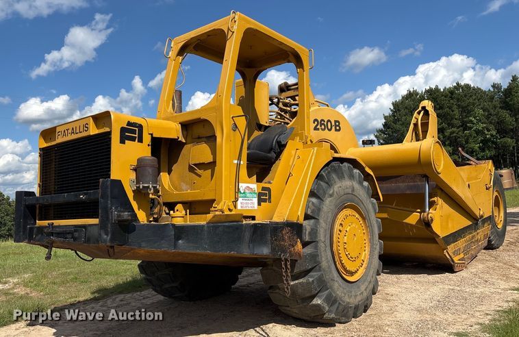 image for item ND9733 1986 Fiat-Allis 260-B conventional scraper 