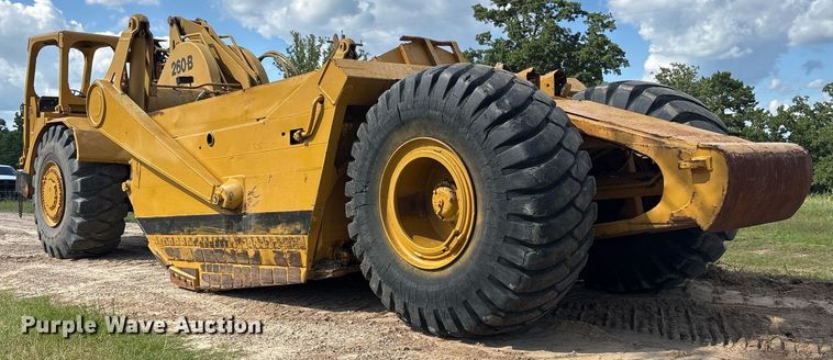 image for item ND9733 1986 Fiat-Allis 260-B conventional scraper 