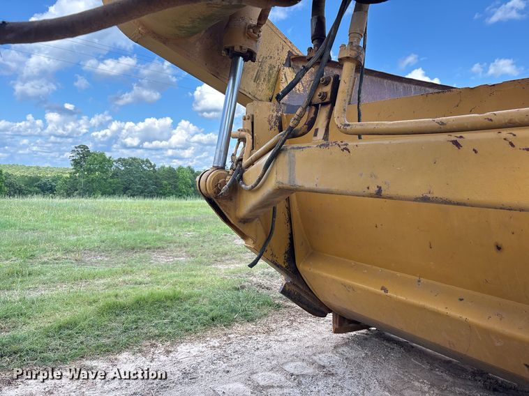 image for item ND9733 1986 Fiat-Allis 260-B conventional scraper 