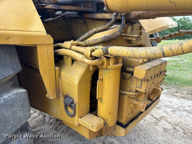 image for item ND9733 1986 Fiat-Allis 260-B conventional scraper 