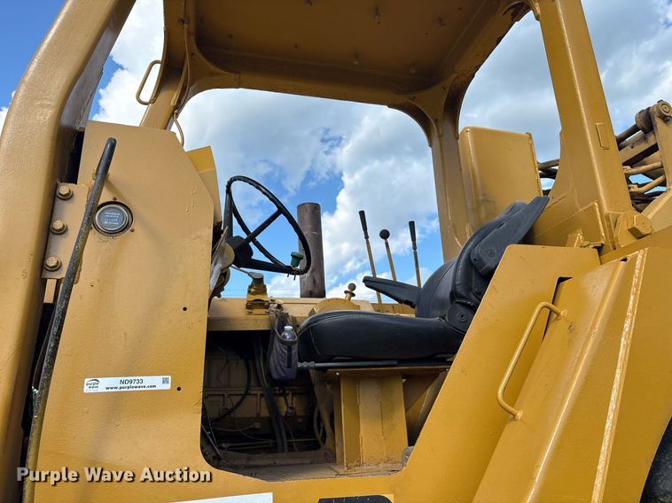 image for item ND9733 1986 Fiat-Allis 260-B conventional scraper 