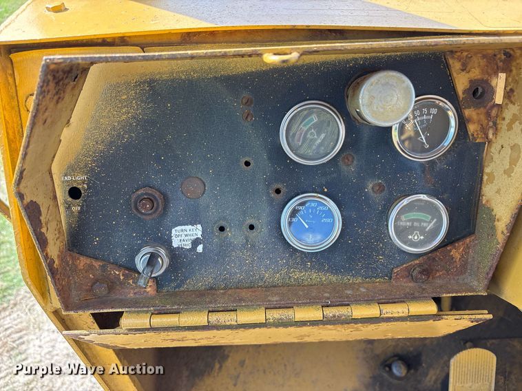 image for item ND9733 1986 Fiat-Allis 260-B conventional scraper 