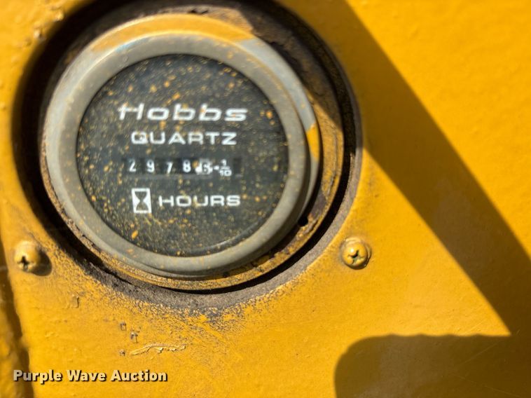 image for item ND9733 1986 Fiat-Allis 260-B conventional scraper 