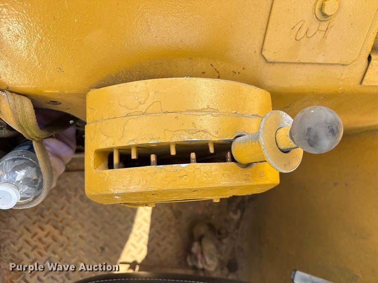 image for item ND9733 1986 Fiat-Allis 260-B conventional scraper 