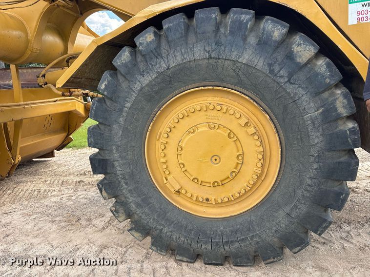 image for item ND9733 1986 Fiat-Allis 260-B conventional scraper 