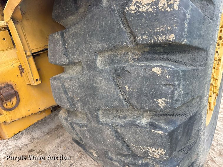 image for item ND9733 1986 Fiat-Allis 260-B conventional scraper 