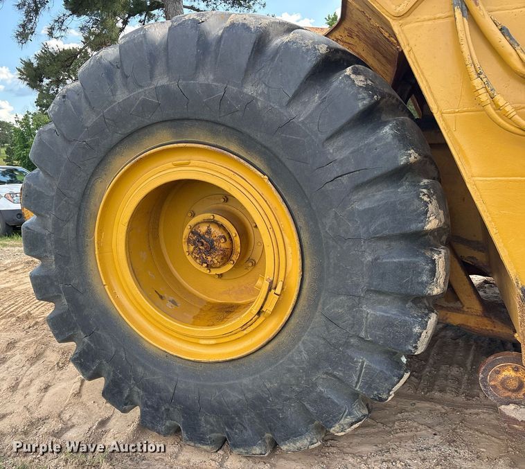 image for item ND9733 1986 Fiat-Allis 260-B conventional scraper 