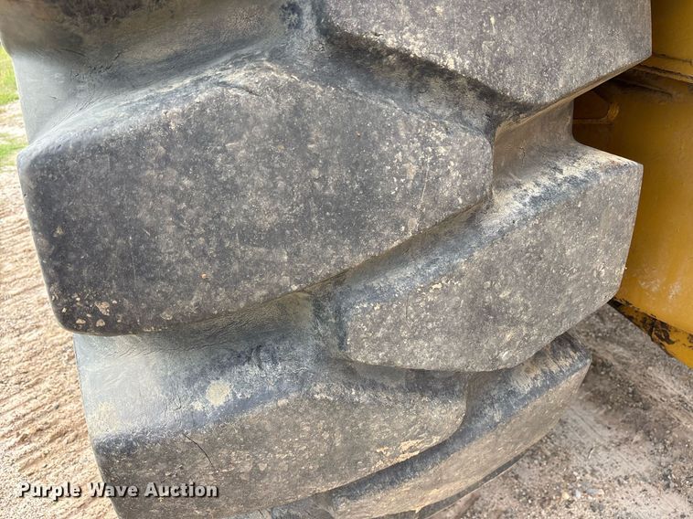 image for item ND9733 1986 Fiat-Allis 260-B conventional scraper 