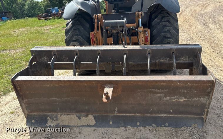 image for item ND9753 2005 Case 570 MXT landscape tractor