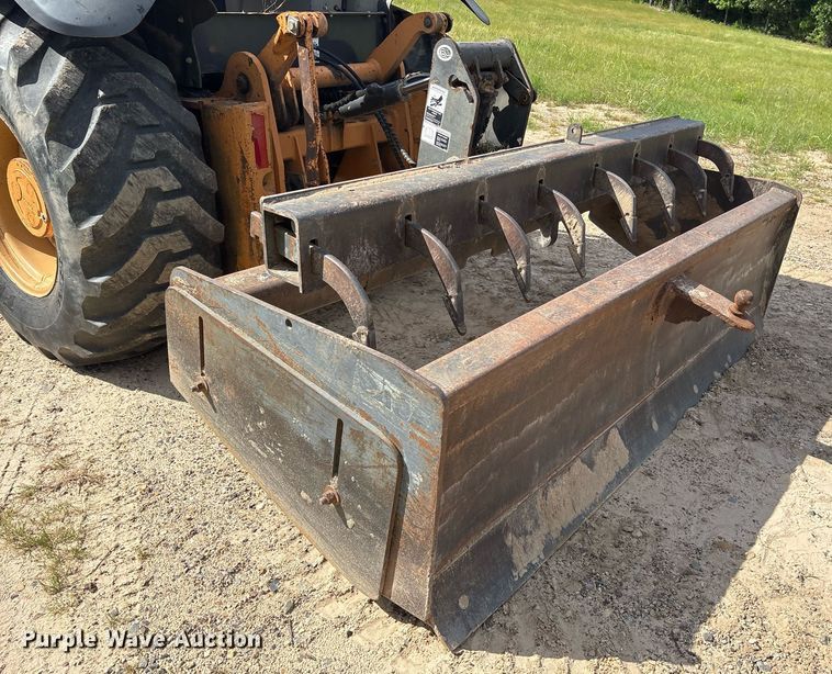 image for item ND9753 2005 Case 570 MXT landscape tractor