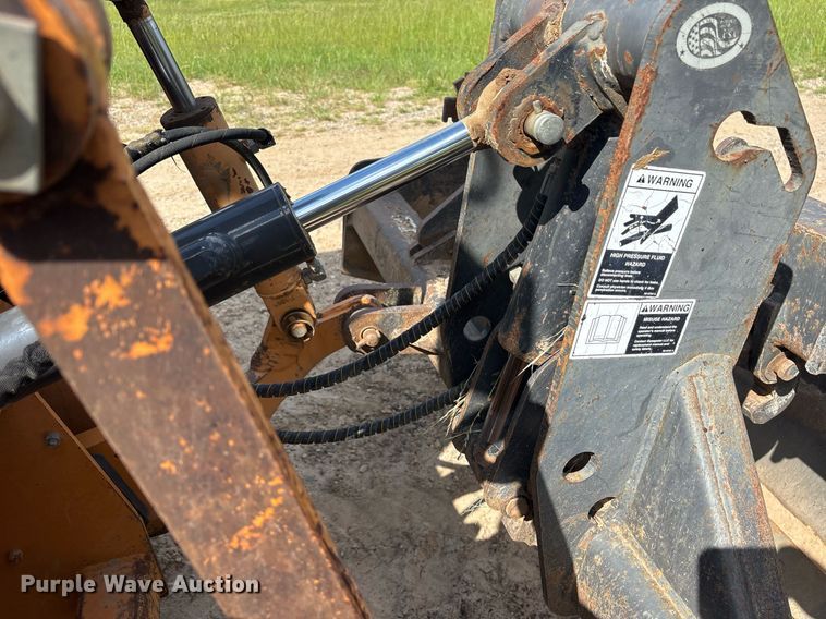 image for item ND9753 2005 Case 570 MXT landscape tractor