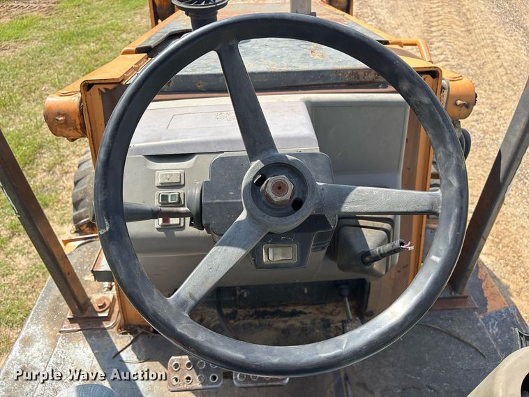 image for item ND9753 2005 Case 570 MXT landscape tractor