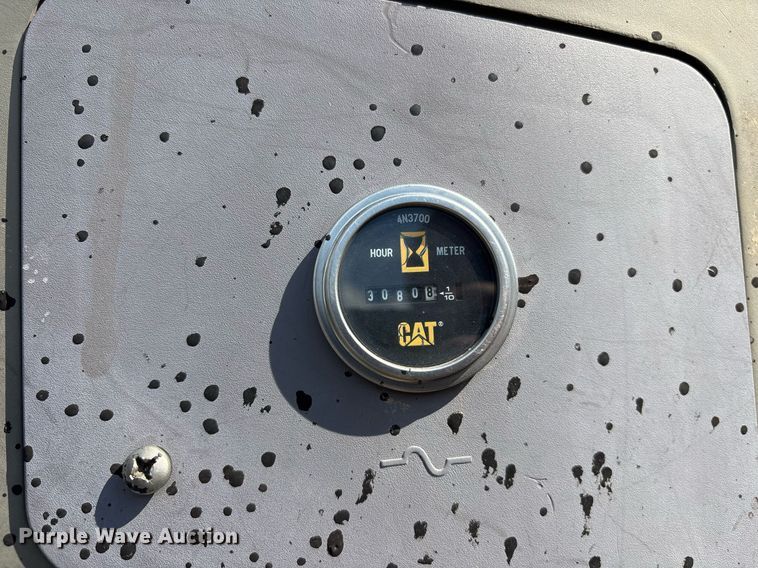 image for item ND9753 2005 Case 570 MXT landscape tractor