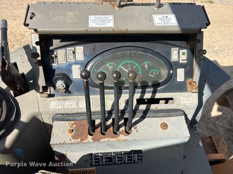 image for item ND9753 2005 Case 570 MXT landscape tractor