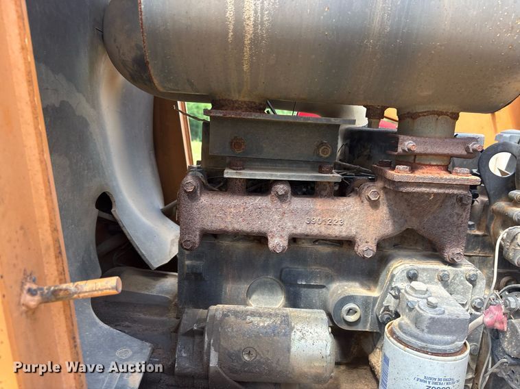 image for item ND9753 2005 Case 570 MXT landscape tractor